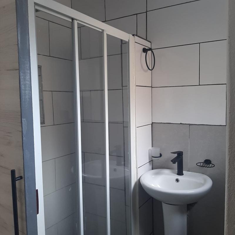 6 Bedroom Property for Sale in Ravensmead Western Cape